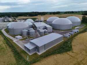 Biometanownia w Głąbowie na tle horyzontu – realizacja PROEKO BIOGAS