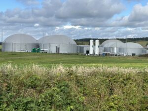 Biometanownia w Głąbowie – panorama zakładu w krajobrazie, realizacja PROEKO BIOGAS